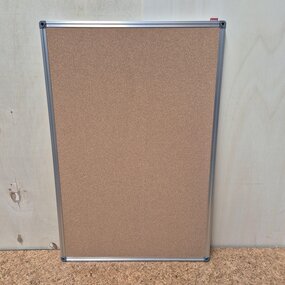 OUTLET - Prikbord Aluminium lijst - 60 x 90 cm