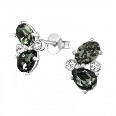 Silver ear studs with zirconia stones