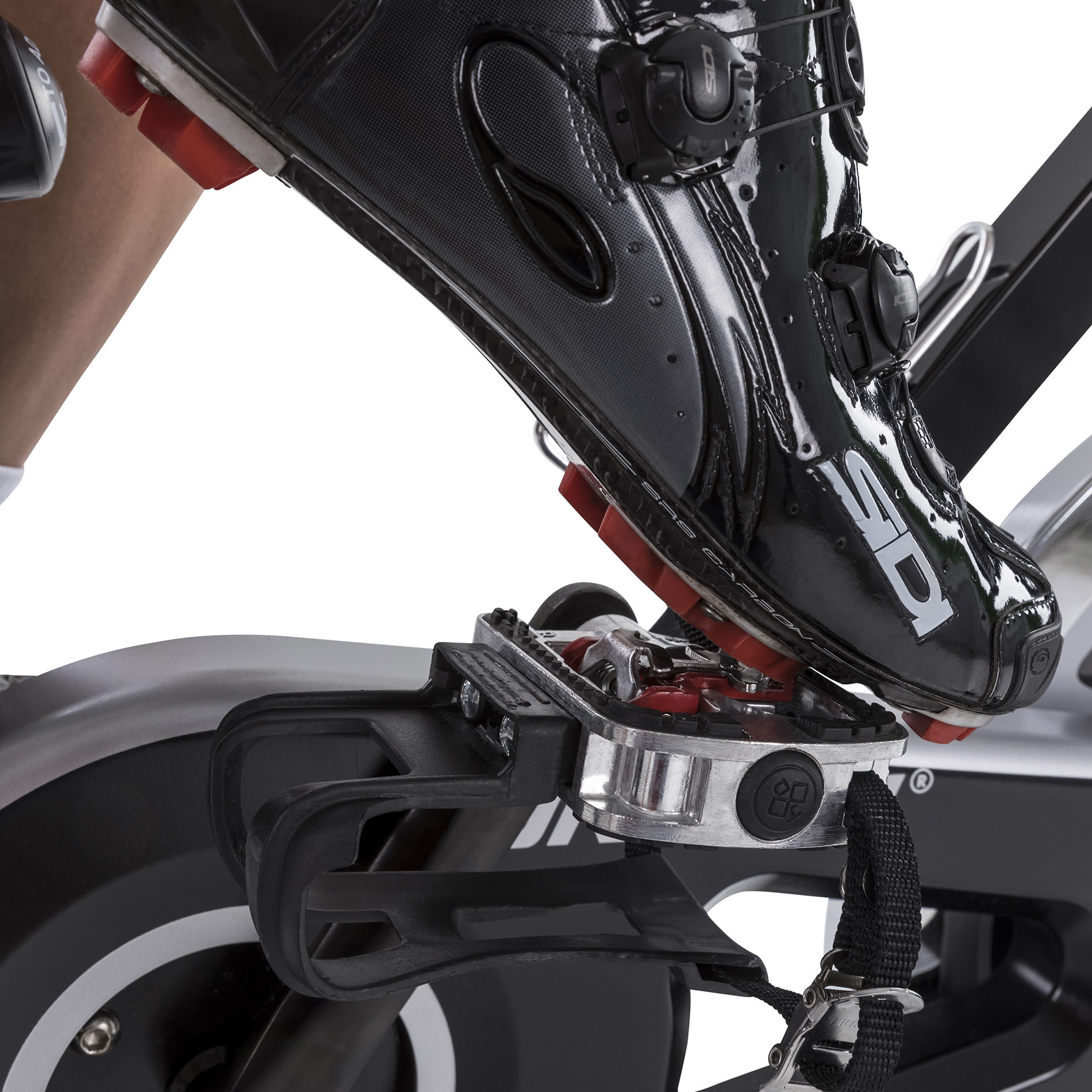 4. Seat, handlebar and pedals
