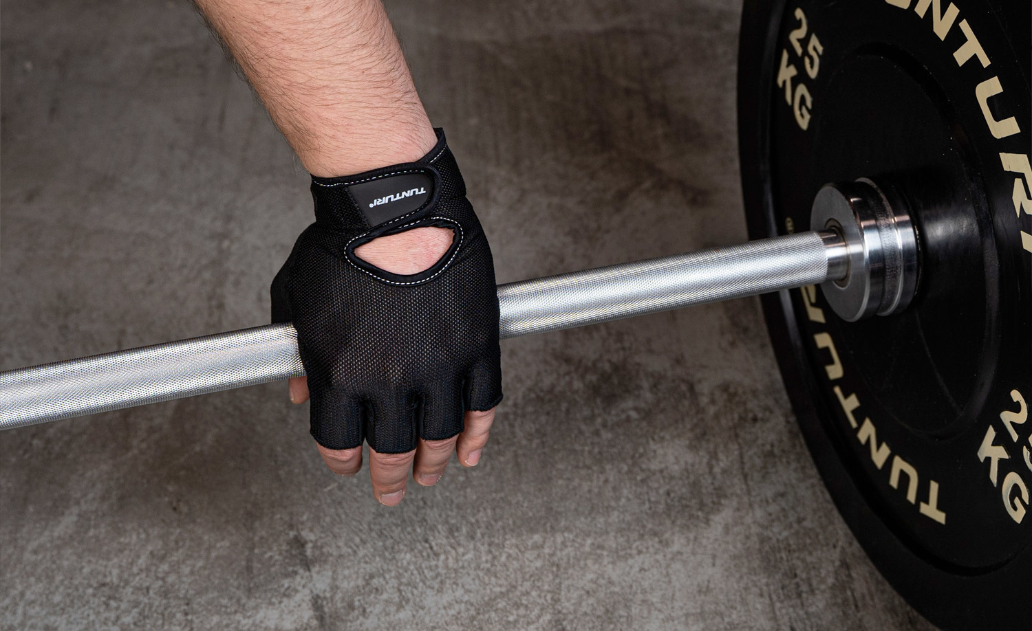 The importance of using support tools in strength training