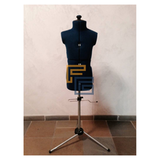 Ardis Verstelbare kinderpaspop – maat 116 t.e.m. 164 – blauw Ardis Verstelbare kinderpaspop – maat 116 t.e.m. 164 – blauw