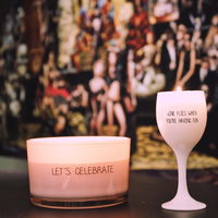 Soy candle - Wine flies when you're having fun - Fresh Cotton My Flame Lifestyle Soy candle - Wine flies when you're having fun - Fresh Cotton