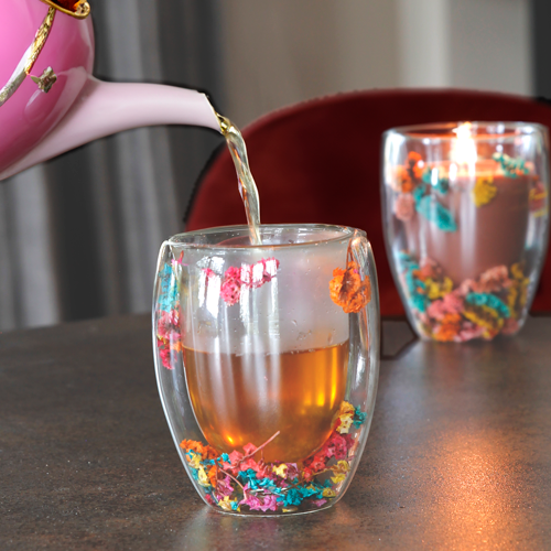 My Flame Lifestyle Soy candle - Friends & flowers color the world - Silky tonka