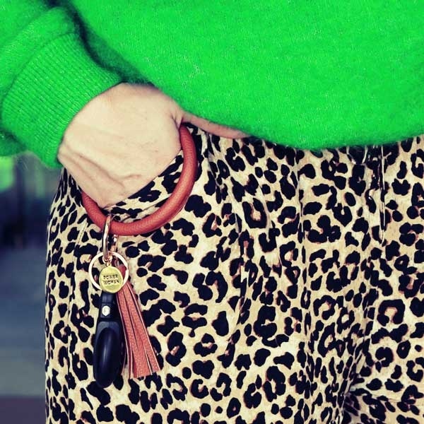 My Flame Lifestyle Keychain - Power Woman - Brown