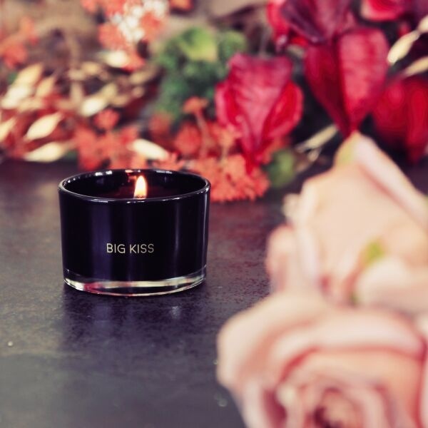 My Flame Lifestyle Soy candle - Big kiss - Warm Cashmere
