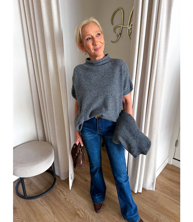 Soft short sleeve knit -  Dark Grey