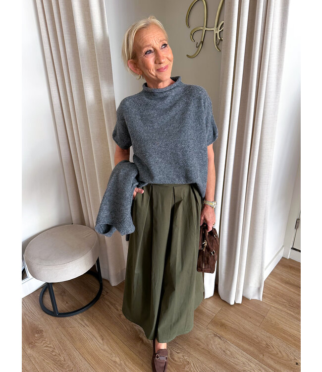 Soft short sleeve knit -  Dark Grey