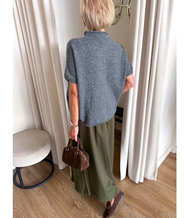 Soft short sleeve knit -  Dark Grey