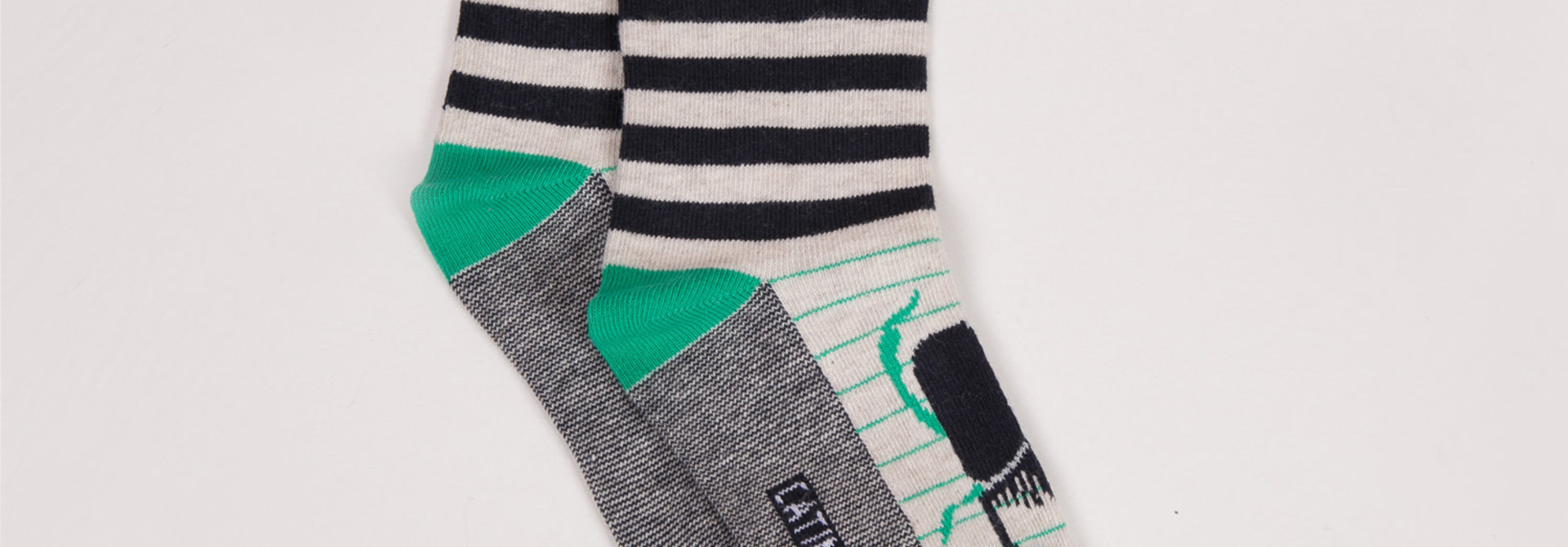 SOCKS جوارب