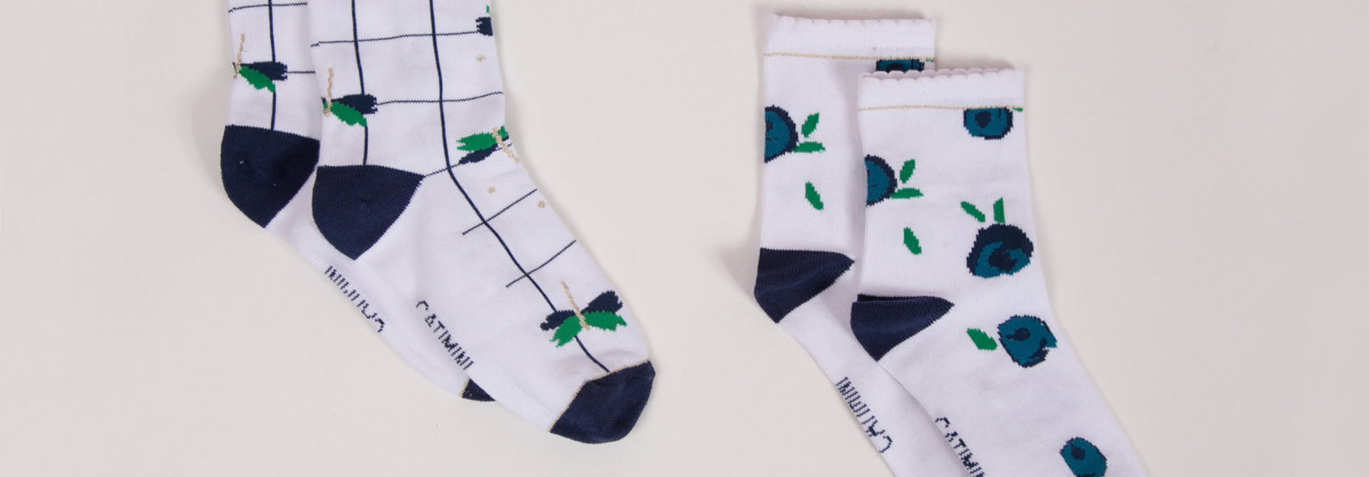 SOCKS جوارب
