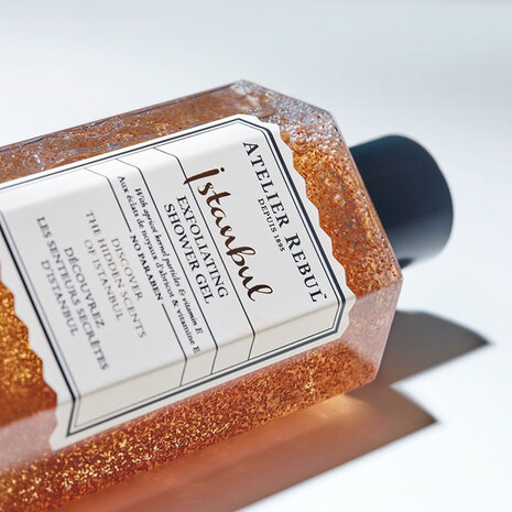 Atelier Rebul - Istanbul Douchegel Scrub 250ml Atelier Rebul - Istanbul Douchegel Scrub 250ml