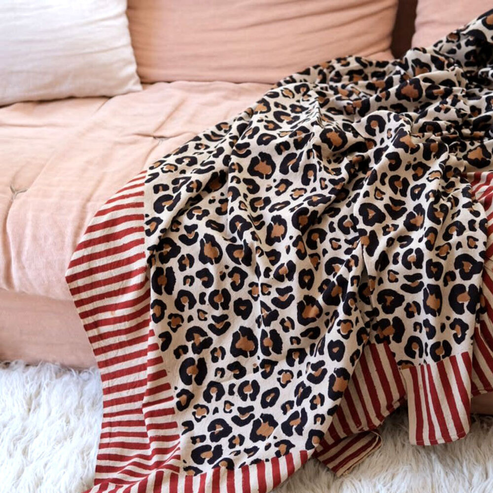 Doing Goods - Plaid & Kleed Leopard Katoen XL 240x280cm Doing Goods - Plaid & Kleed Leopard Katoen XL 240x280cm