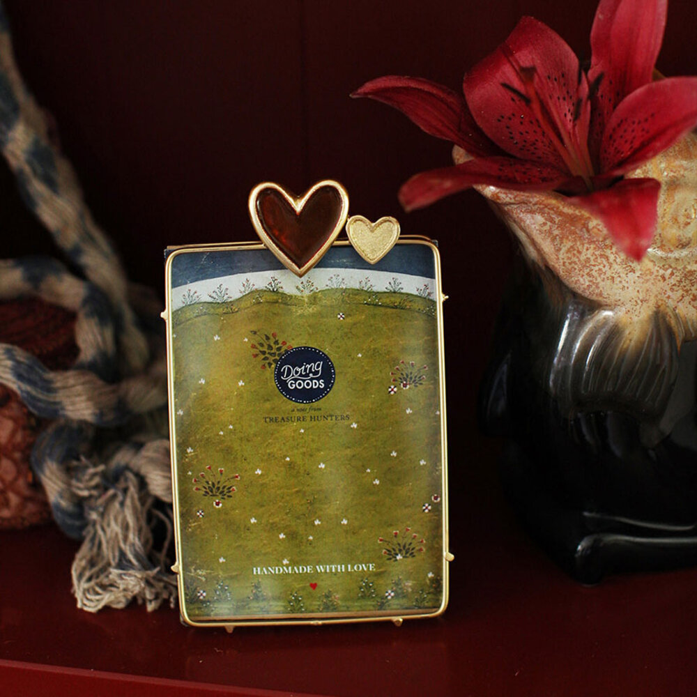 Doing Goods - Fotolijst Pyar Hart Messing 16x11cm foto 10x15cm