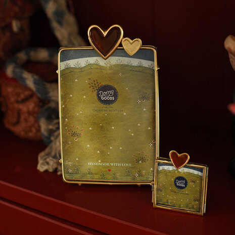 Doing Goods - Fotolijst Pyar Hart Messing 16x11cm foto 10x15cm