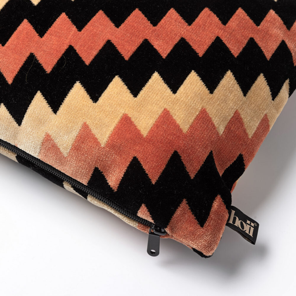 Melting Pot - Kussen Francesco Oranje Beige Zwart 50x30cm Melting Pot - Kussen Francesco Oranje Beige Zwart 50x30cm