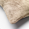 Melting Pot - Kussen Chloe Pumice Stone Beige Velvet 50x50cm Melting Pot - Kussen Chloe Pumice Stone Beige Velvet 50x50cm