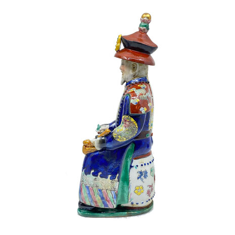 Melting Pot - Beeld Chinese Keizer Grootvader Zittend Donker Blauw H33cm Melting Pot - Beeld Chinese Keizer Grootvader Zittend Donker Blauw H33cm
