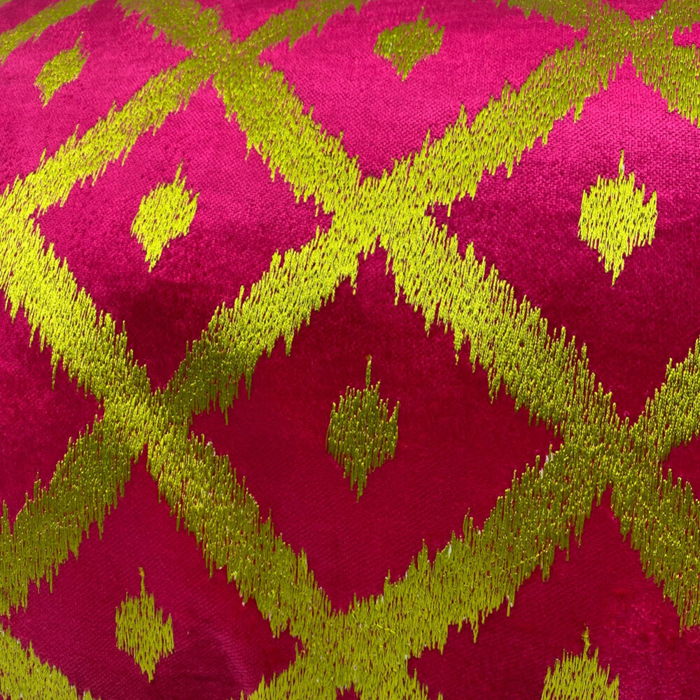 Colmore - Sierkussen Ruiten Fuchsia/Goud Fluweel 60x35cm Colmore - Sierkussen Ruiten Fuchsia/Goud Fluweel 60x35cm