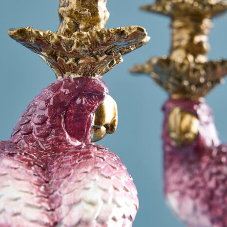 Werns - Kandelaar Papegaai Donker Roze met Gouden Details 14x40cm - Decoratieve Kaarsenhouder Werns - Kandelaar Papegaai Donker Roze met Gouden Details 14x40cm - Decoratieve Kaarsenhouder