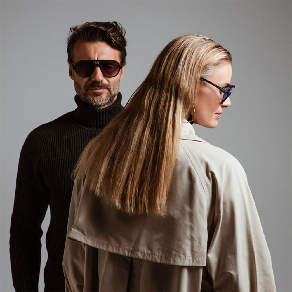 Okkia - Zonnebril ALESSIO Aviator Black met Donkere Gradient Lenzen en Veerpoten OK021-BK Okkia - Zonnebril ALESSIO Aviator Black met Donkere Gradient Lenzen en Veerpoten OK021-BK