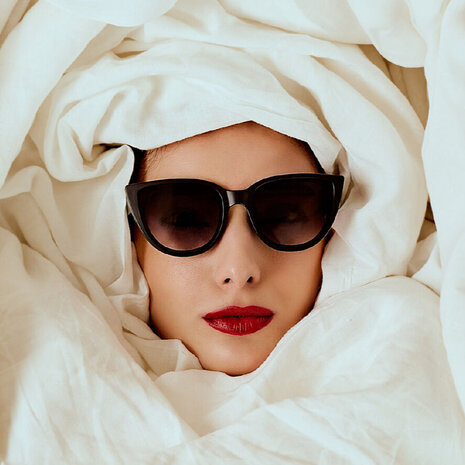 Okkia - Zonnebril SILVIA Cat-Eye Black OK020-BK