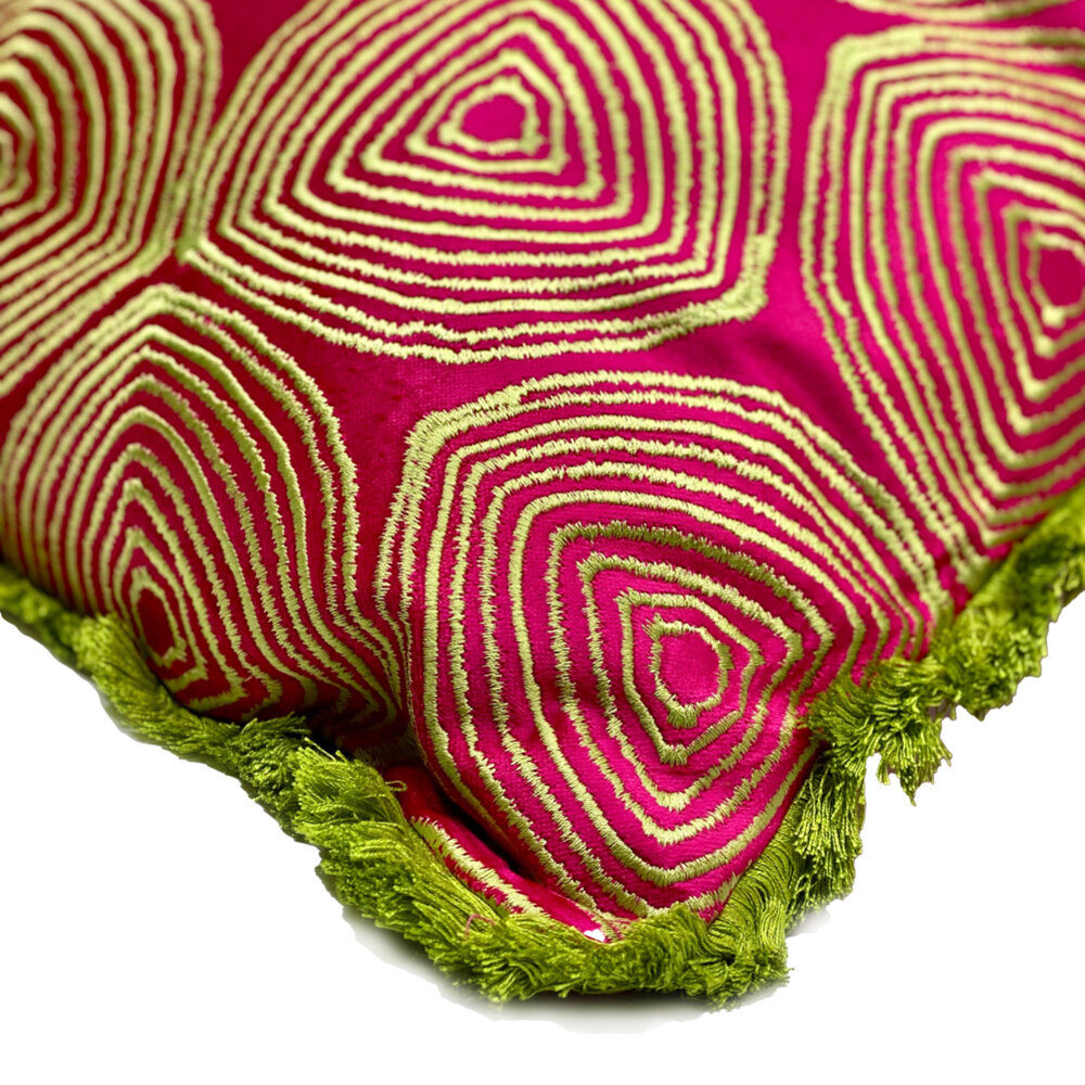 Colmore - Sierkussen Spiraal Fuchsia Groen Franjes Katoen 50x50cm
