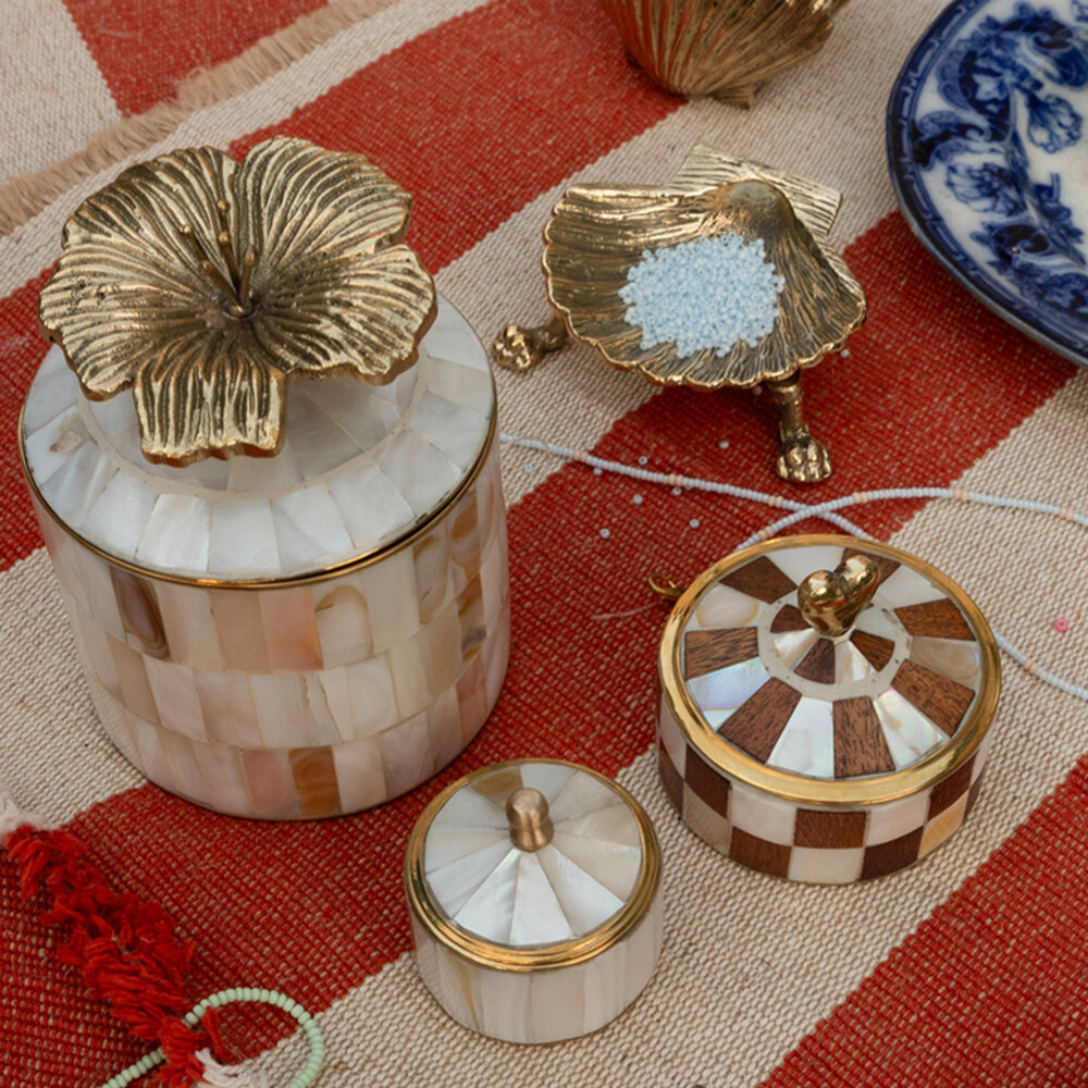 Doing Goods - Doosje Baily Chelsey Circus Parel Schelp Messing 5x5cm