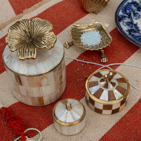 Doing Goods - Doosje Baily Chelsey Circus Parel Schelp Messing 5x5cm