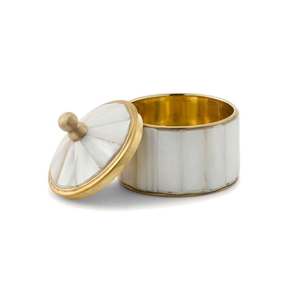 Doing Goods - Sieraaddoosje Baily Chelsey Circus Parel Schelp Messing 5x5cm Doing Goods - Sieraaddoosje Baily Chelsey Circus Parel Schelp Messing 5x5cm