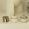 Doing Goods - Sieraaddoosje Baily Chelsey Circus Parel Schelp Messing 5x5cm Doing Goods - Sieraaddoosje Baily Chelsey Circus Parel Schelp Messing 5x5cm