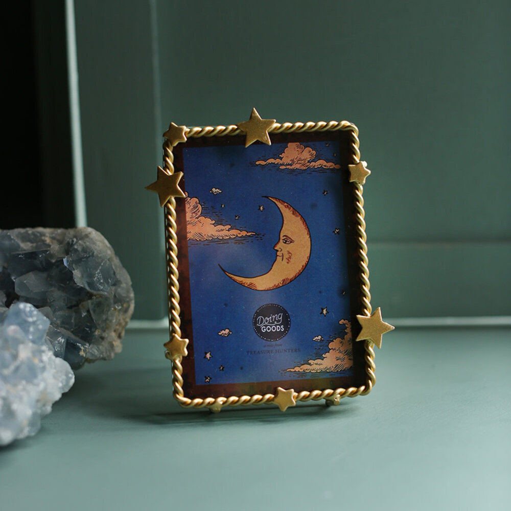 Doing Goods - Fotolijst Luna Ster Messing 12x17cm foto 7x10cm Doing Goods - Fotolijst Luna Ster Messing 12x17cm foto 7x10cm