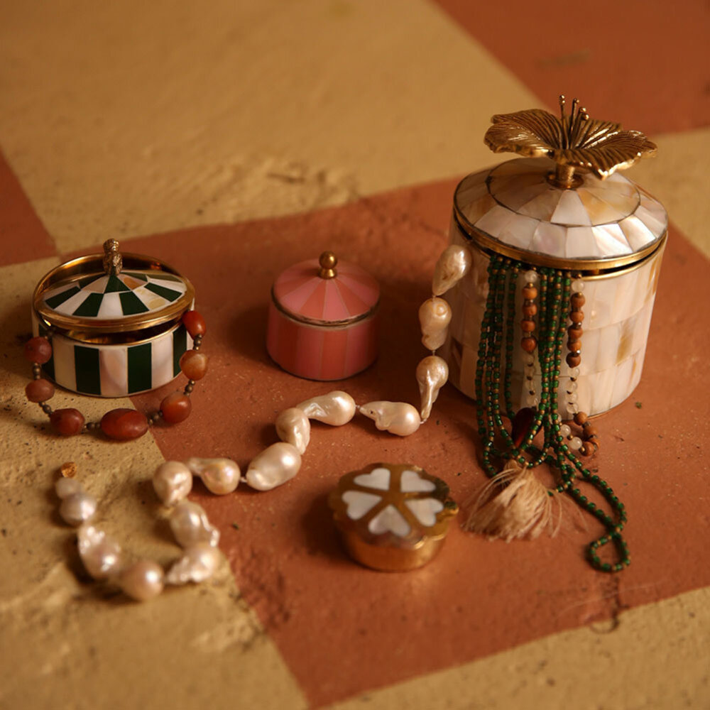 Doing Goods - Doosje Honey Hart Klein Schelp Messing 5x2cm