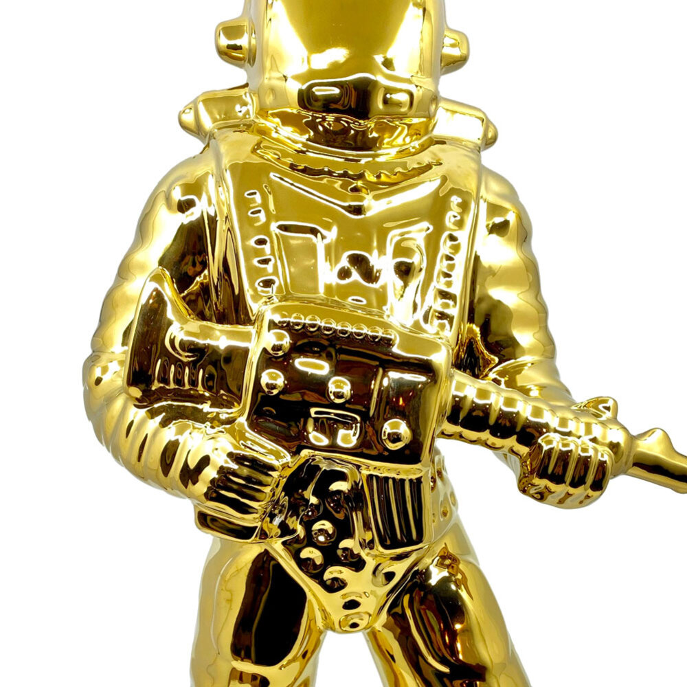 Melting Pot - Beeld Halo Astronaut XL Goud Keramiek 28x60cm