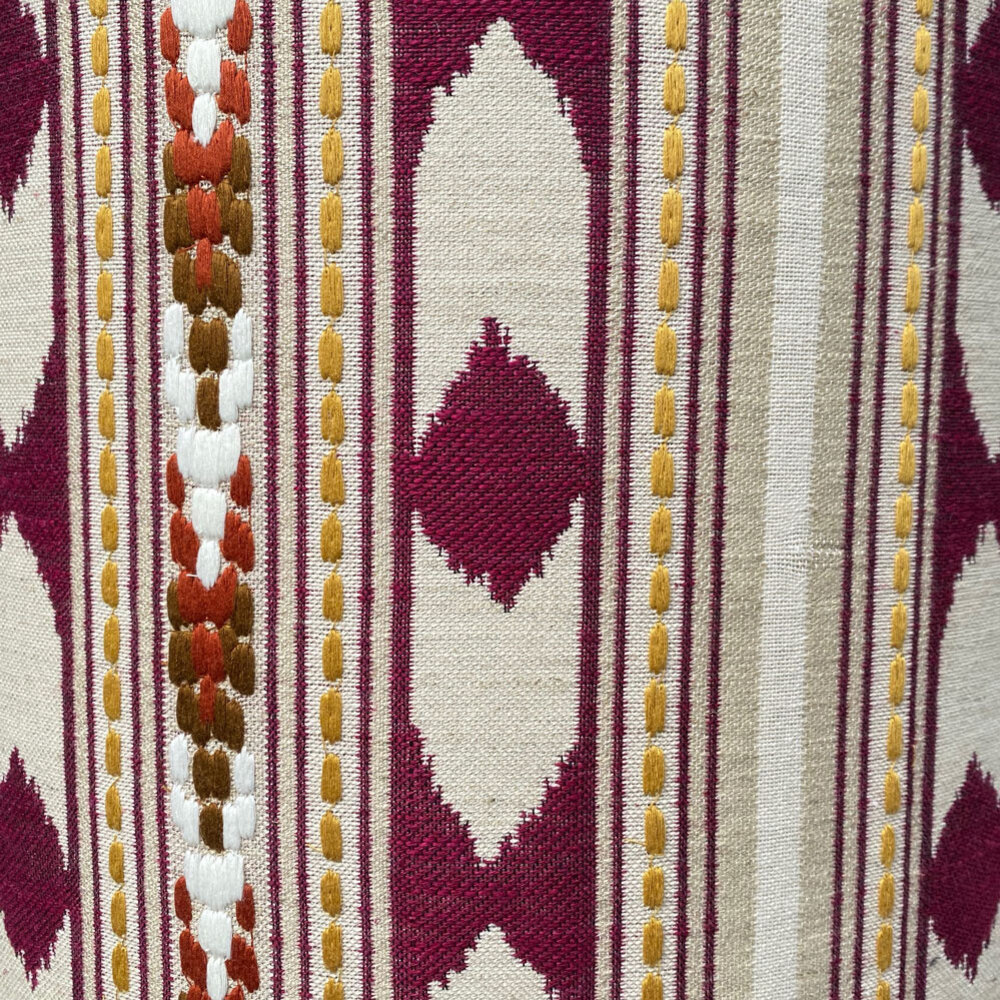 Melting Pot - Lampenkap Cochin Aubergine Beige 40x30cm geborduurd Melting Pot - Lampenkap Cochin Aubergine Beige 40x30cm geborduurd