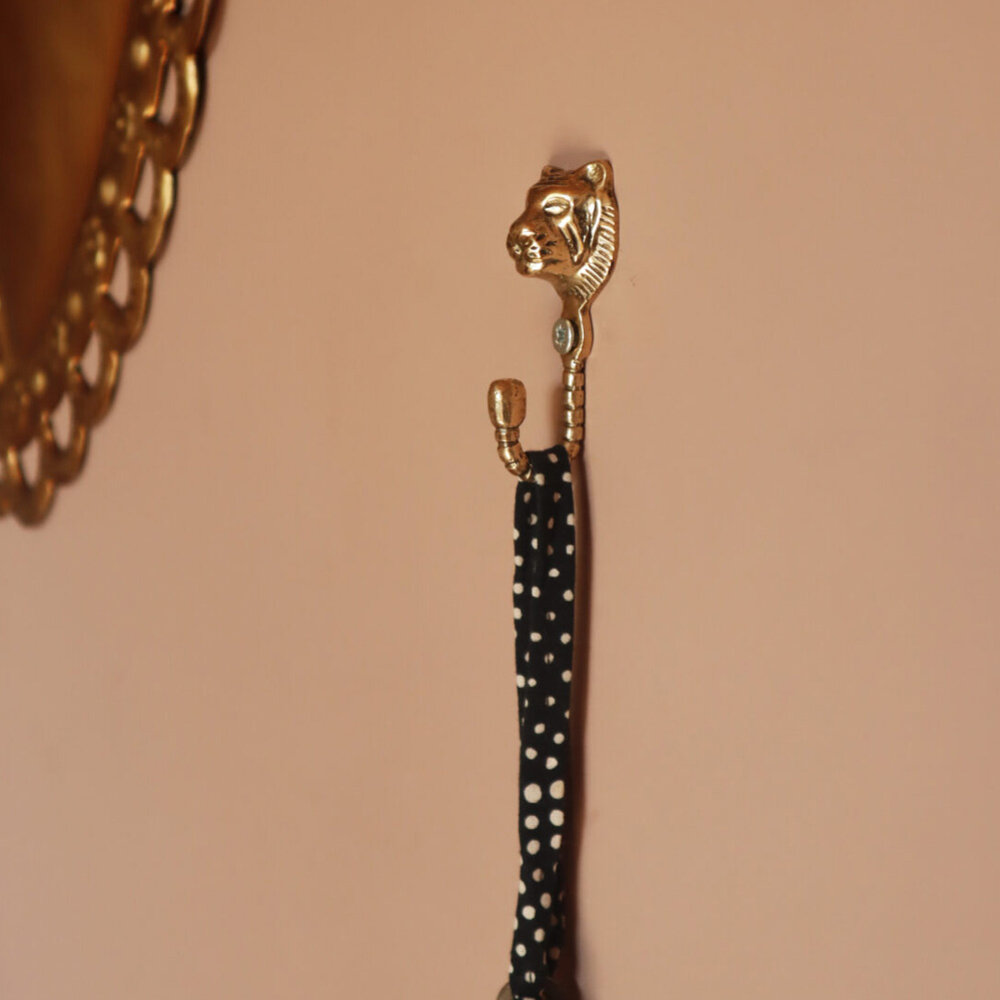 Doing Goods - Wandhaakje Sunshine Tiger Messing 3x8cm Doing Goods - Wandhaakje Sunshine Tiger Messing 3x8cm