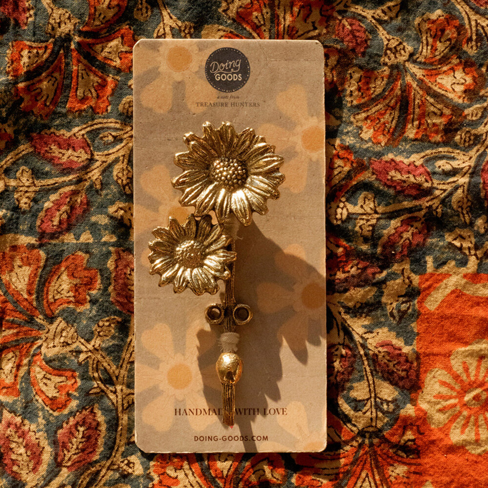 Doing Goods - Wandhaak Breezy Daisy Double Messing 6x12cm