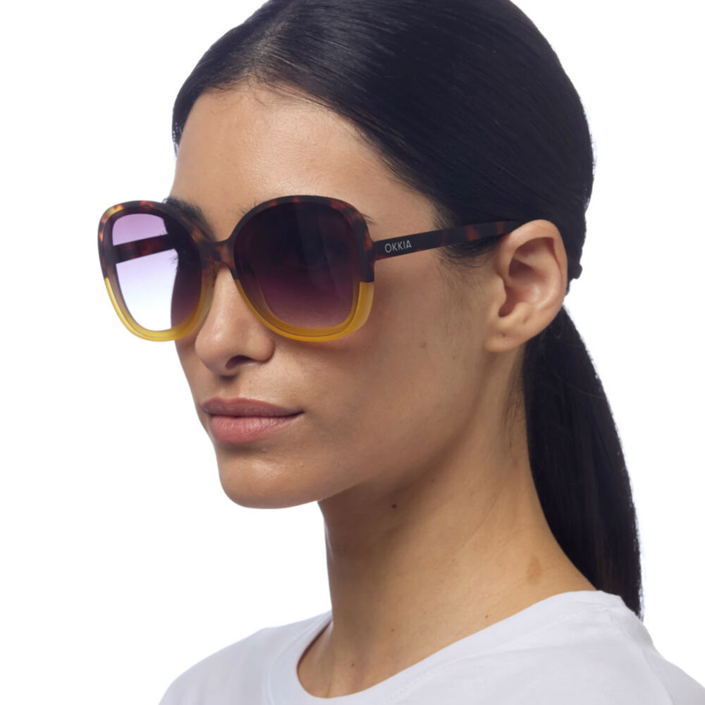 Okkia - Zonnebril ANNA Butterfly Havana Yellow met Donkere Gradient Lenzen en Veerpoten OK019-HY
