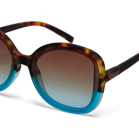 Okkia - Zonnebril ANNA Butterfly Havana Blue met Donkere Gradient Lenzen en Veerpoten OK019-HB Okkia - Zonnebril ANNA Butterfly Havana Blue met Donkere Gradient Lenzen en Veerpoten OK019-HB