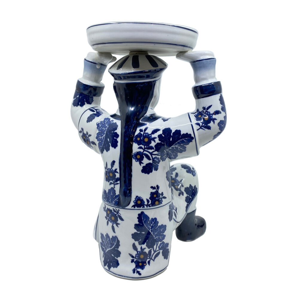 Melting Pot - Handgemaakt Beeld van Chinese Man met Schaaltje in Blauw-Wit Keramiek 23x32cm