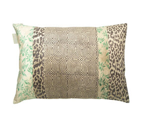 Melting Pot - Sierkussen Logan Panter Beige-Bruin-Groen Fluweel 60x35cm Melting Pot - Sierkussen Logan Panter Beige-Bruin-Groen Fluweel 60x35cm