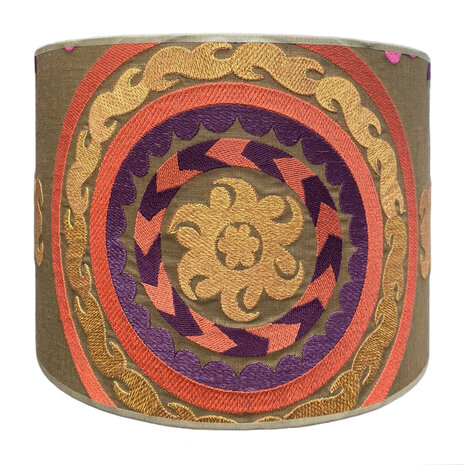 Melting Pot - Lampenkap Castille Multicolor Khaki 40x30cm geborduurd Melting Pot - Lampenkap Castille Multicolor Khaki 40x30cm geborduurd