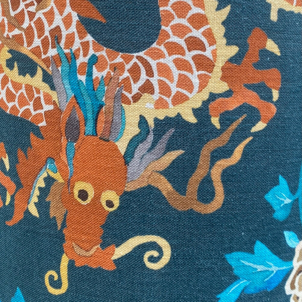 Melting Pot - Lampenkap Orange Dragon on Blue 30x35cm Melting Pot - Lampenkap Orange Dragon on Blue 30x35cm