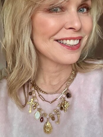 Melting Pot Exclusive - Sieraad Ketting Yvi met Bedels Goud RVS 50cm Melting Pot Exclusive - Sieraad Ketting Yvi met Bedels Goud RVS 50cm