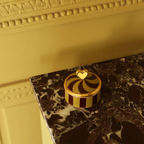 Doing Goods - Doosje Circus Pyar Heart Yellow Messing 7x6cm