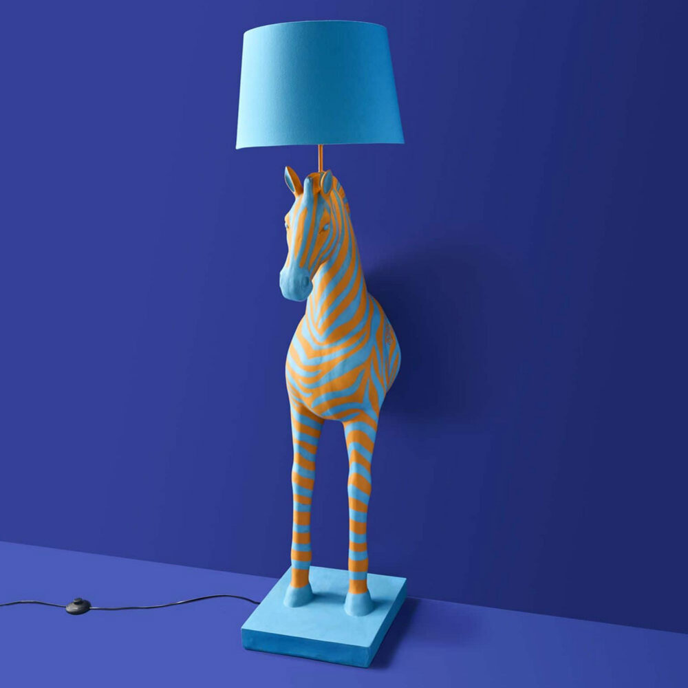 Werns - Design Vloerlamp Zebra Zora Blauw-Oranje 47x153cm met Lichtblauwe Lampenkap Werns - Design Vloerlamp Zebra Zora Blauw-Oranje 47x153cm met Lichtblauwe Lampenkap