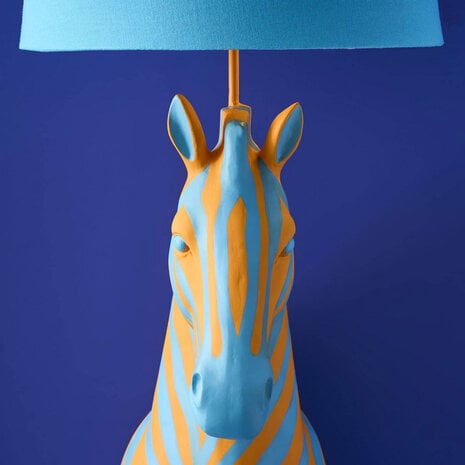 Werns - Design Vloerlamp Zebra Zora Blauw-Oranje 47x153cm met Lichtblauwe Lampenkap Werns - Design Vloerlamp Zebra Zora Blauw-Oranje 47x153cm met Lichtblauwe Lampenkap