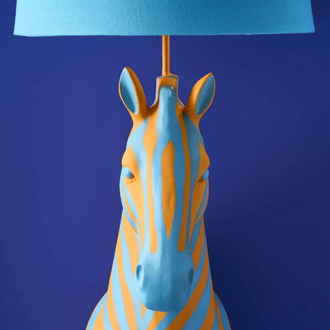 Werns - Vloer Lamp Zebra Zora Blauw-Oranje 47x153cm met lampenkap Werns - Vloer Lamp Zebra Zora Blauw-Oranje 47x153cm met lampenkap