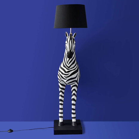 Werns - Vloer Lamp Zebra Zora Zwart-Wit 47x153cm met lampenkap Werns - Vloer Lamp Zebra Zora Zwart-Wit 47x153cm met lampenkap