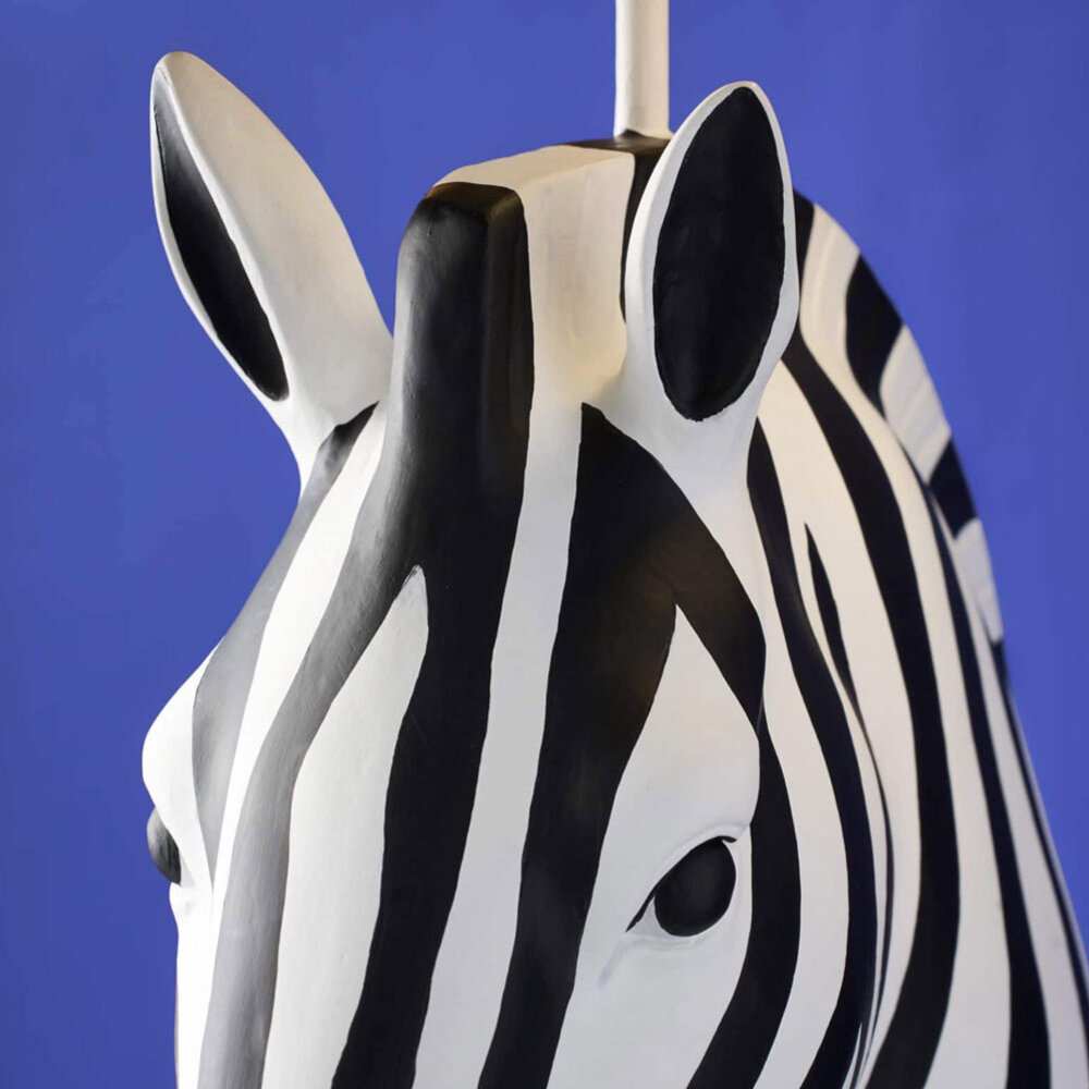 Werns - Vloer Lamp Zebra Zora Zwart-Wit 47x153cm met lampenkap Werns - Vloer Lamp Zebra Zora Zwart-Wit 47x153cm met lampenkap