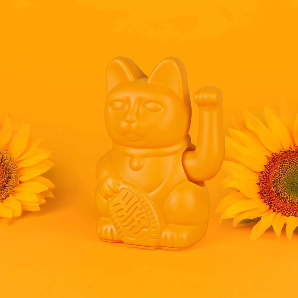 Donkey - Lucky Cat Deep Yellow 10x15cm zwaaiend Donkey - Lucky Cat Deep Yellow 10x15cm zwaaiend